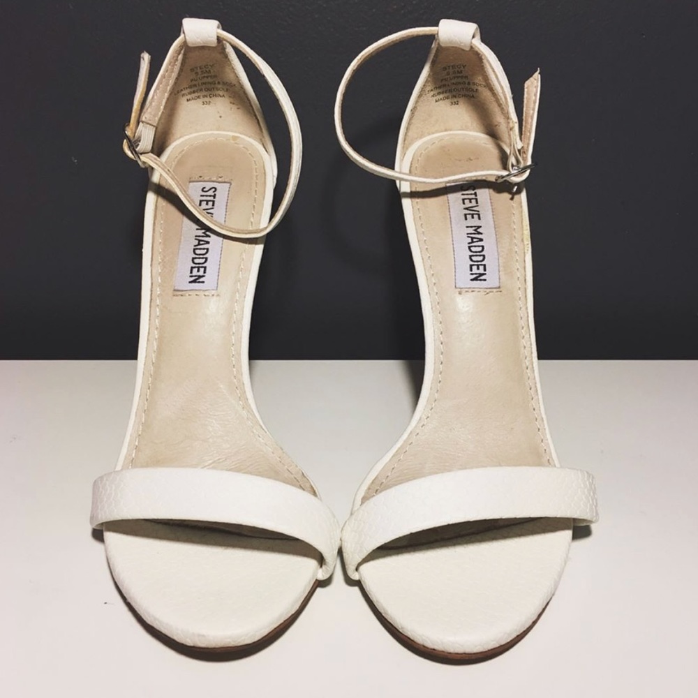 STEVE MADDEN STECY SNAKE EMBOSSED SANDAL